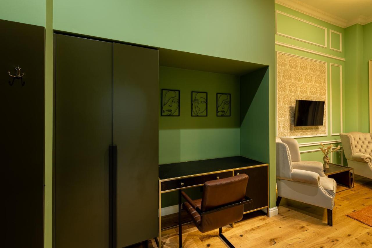 Boutique Hotel Cocosul De Aur Targu-Mures Bagian luar foto
