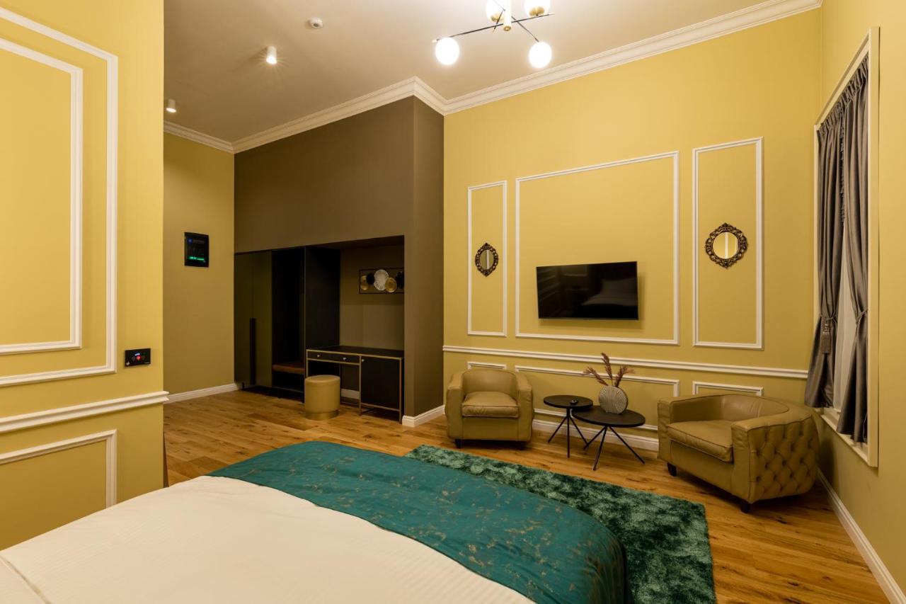 Boutique Hotel Cocosul De Aur Targu-Mures Bagian luar foto