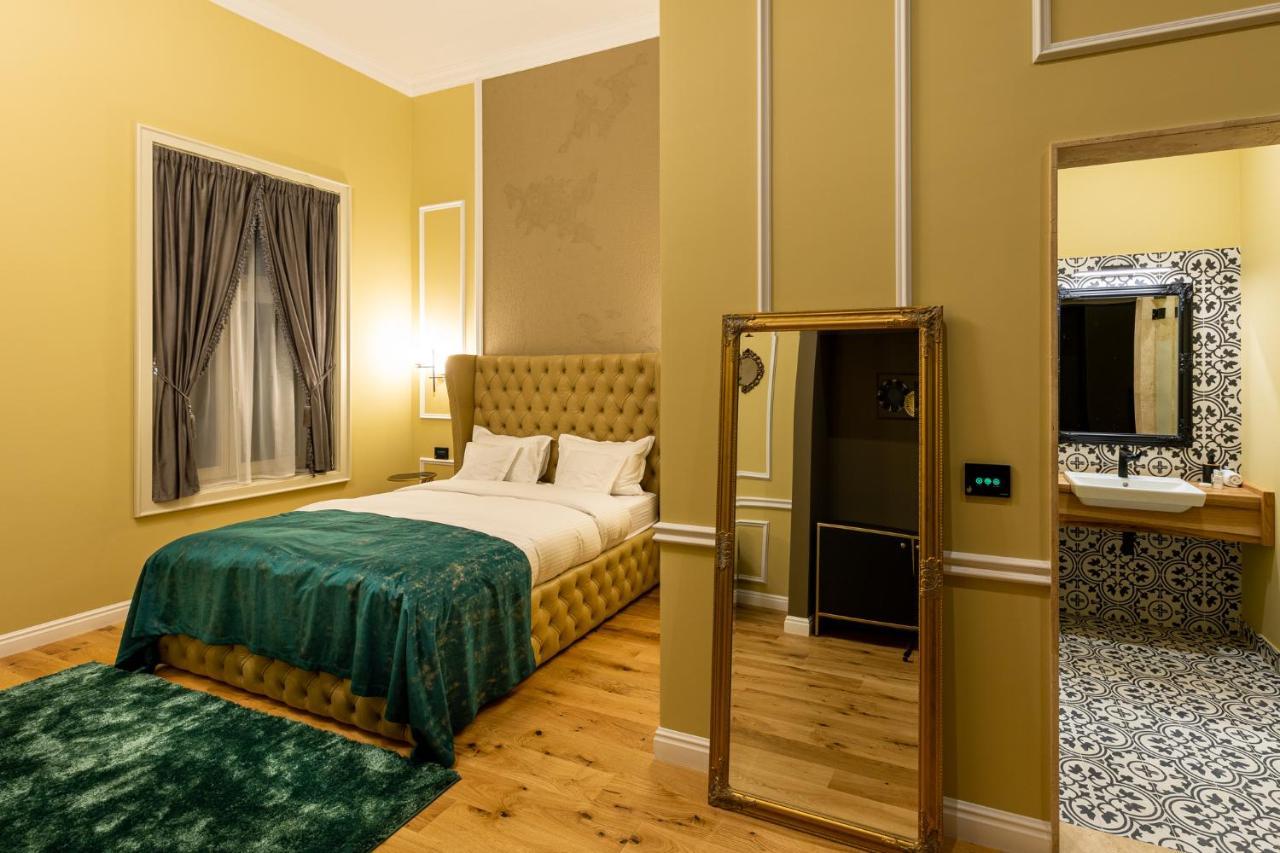 Boutique Hotel Cocosul De Aur Targu-Mures Bagian luar foto