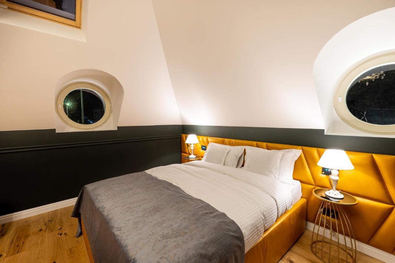Boutique Hotel Cocosul De Aur Targu-Mures Bagian luar foto