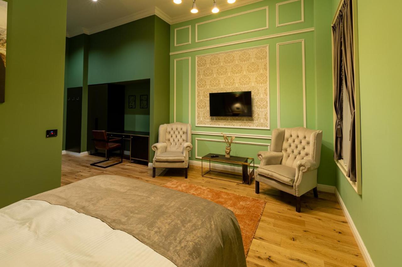 Boutique Hotel Cocosul De Aur Targu-Mures Bagian luar foto