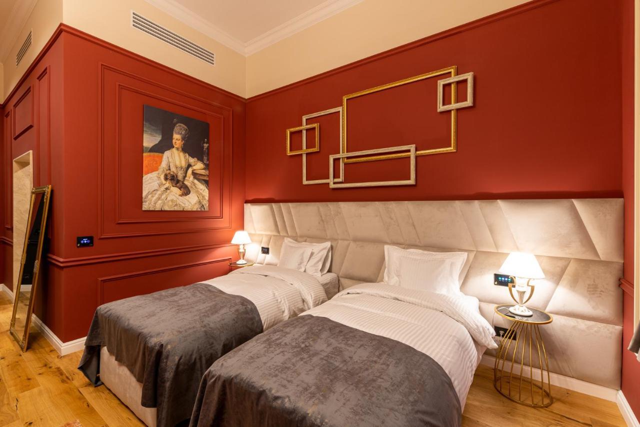 Boutique Hotel Cocosul De Aur Targu-Mures Bagian luar foto