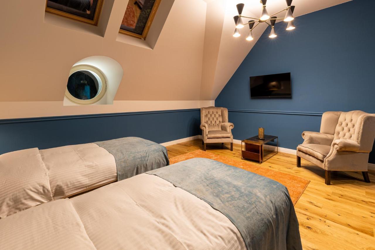 Boutique Hotel Cocosul De Aur Targu-Mures Bagian luar foto