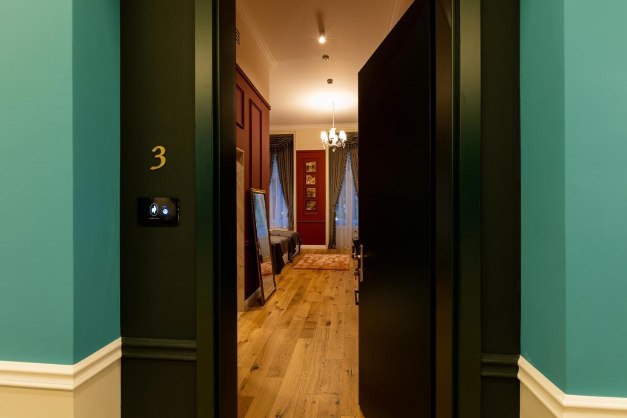 Boutique Hotel Cocosul De Aur Targu-Mures Bagian luar foto