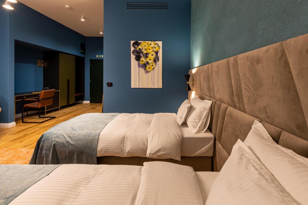 Boutique Hotel Cocosul De Aur Targu-Mures Bagian luar foto